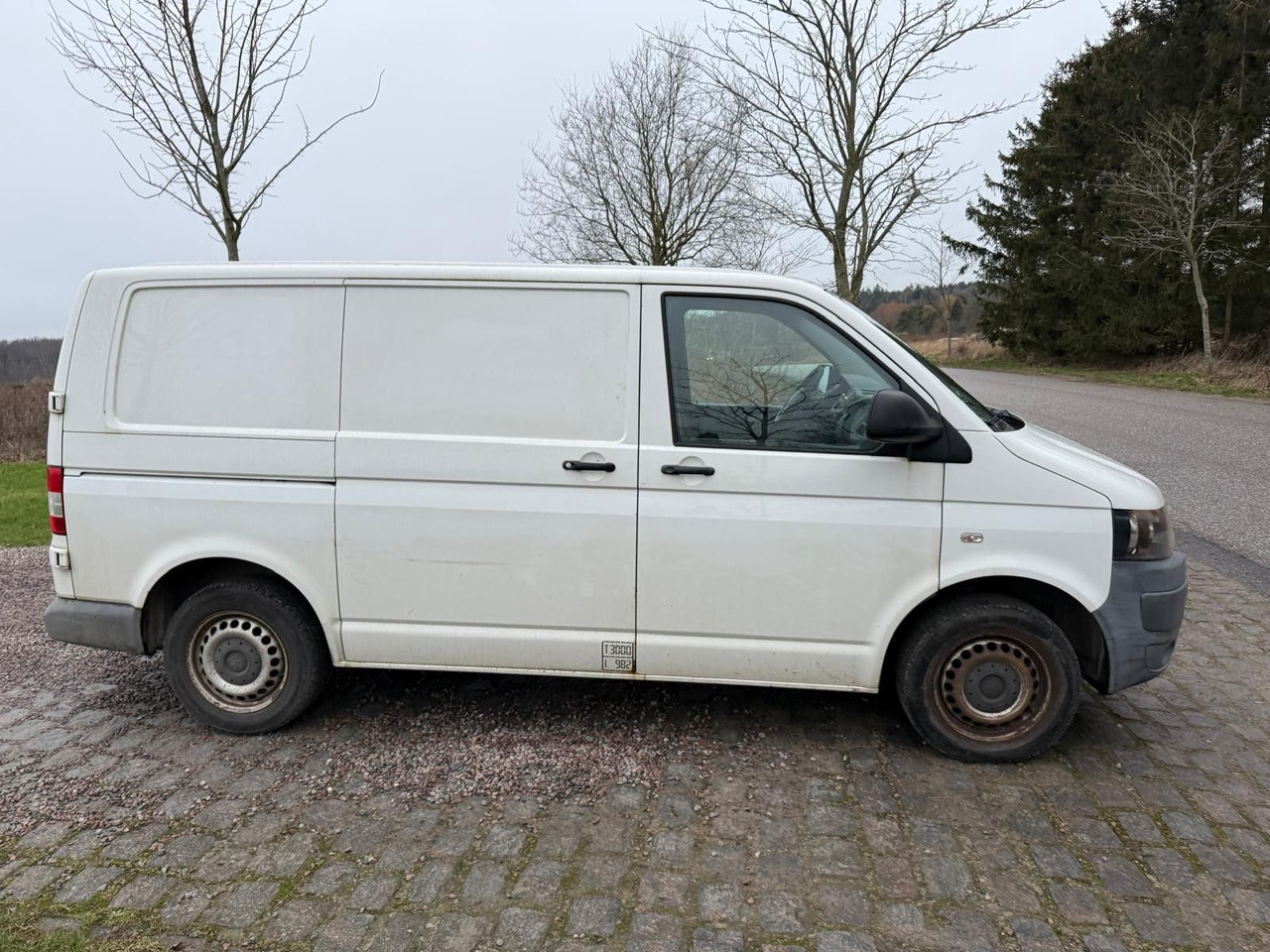 Volkswagen T5 Transporter 2.0 TDI Kasten *RESERVED Ro - Fourgonnette: photos 4 Volkswagen T5 Transporter 2.0 TDI Kasten *RESERVED Ro - Fourgonnette: photos 4
