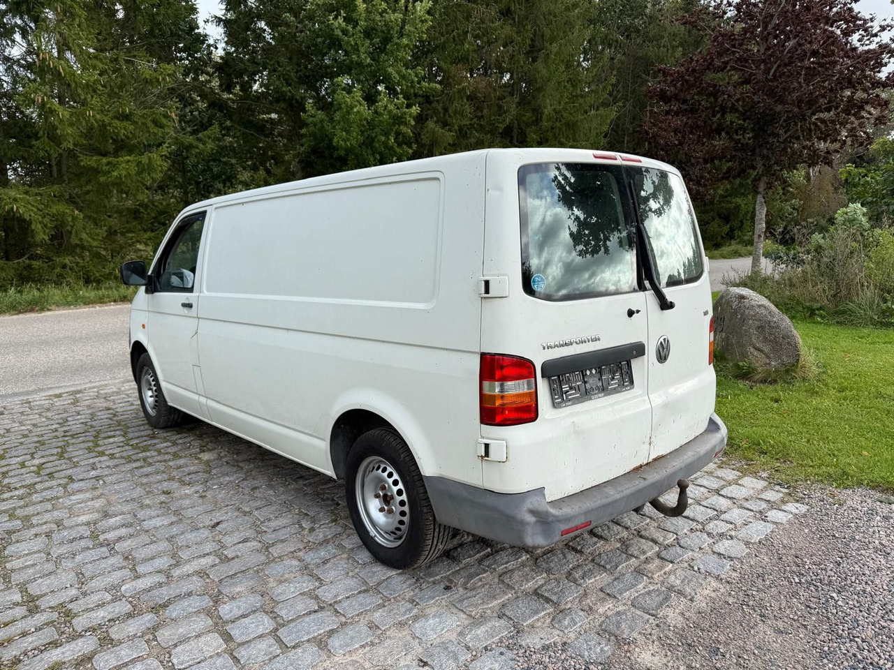 Volkswagen T5 Transporter 2.5 TDI Kasten lang *2500 € - Fourgonnette: photos 3 Volkswagen T5 Transporter 2.5 TDI Kasten lang *2500 € - Fourgonnette: photos 3