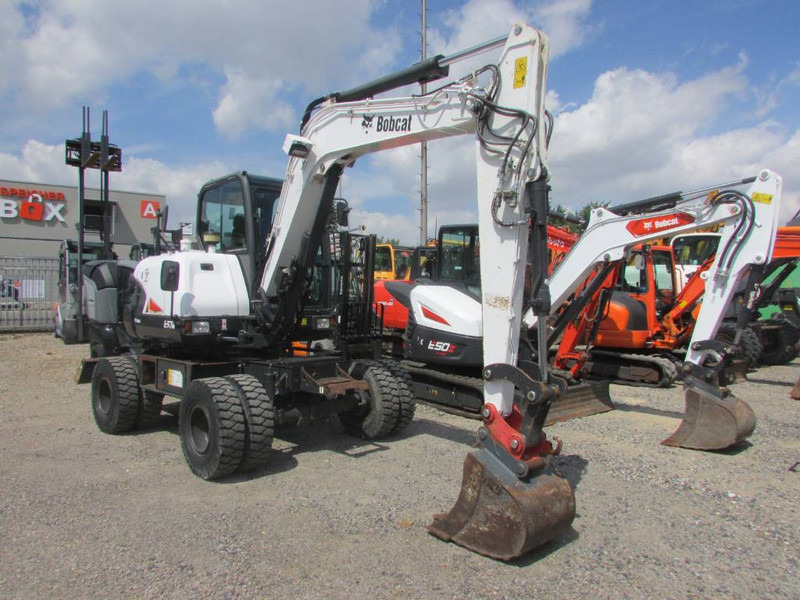 Bobcat E 57 W - Pelle sur pneus: photos 3 Bobcat E 57 W - Pelle sur pneus: photos 3