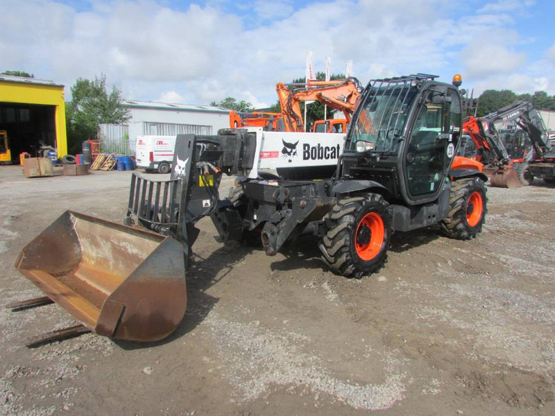Bobcat T 35.130 SB Teleskoplader 47.500 EUR - Chariot télescopique: photos 2 Bobcat T 35.130 SB Teleskoplader 47.500 EUR - Chariot télescopique: photos 2