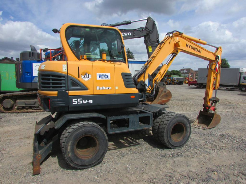 Hyundai Robex 55 W-9 Mobilbagger 34.000 EUR - Pelle sur pneus: photos 4 Hyundai Robex 55 W-9 Mobilbagger 34.000 EUR - Pelle sur pneus: photos 4