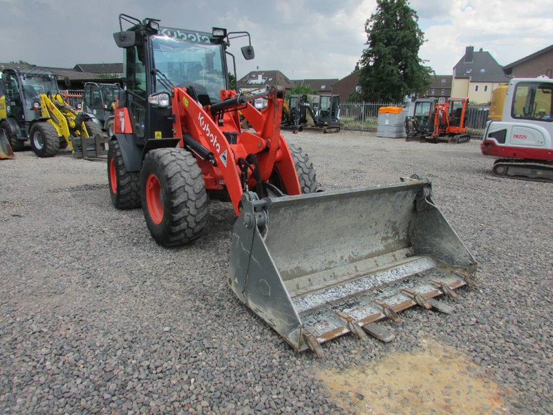 Kubota R 065 Radlader 32.500 EUR - Chargeuse sur pneus: photos 4 Kubota R 065 Radlader 32.500 EUR - Chargeuse sur pneus: photos 4