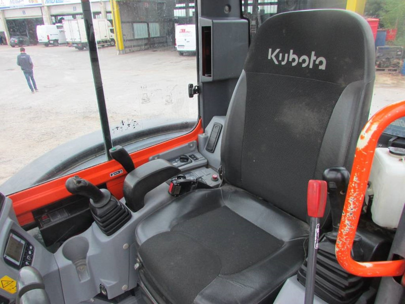 Mini pelle Kubota U 55-4: photos 8