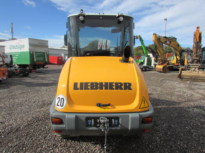 Chargeuse sur pneus Liebherr L 506 Compact Radlader 46.500 EUR netto L506C: photos 8