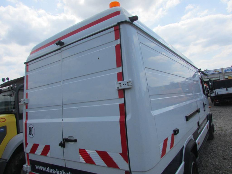 Mercedes-Benz 813 D Vario Kastenwagen - Camion fourgon: photos 3 Mercedes-Benz 813 D Vario Kastenwagen - Camion fourgon: photos 3