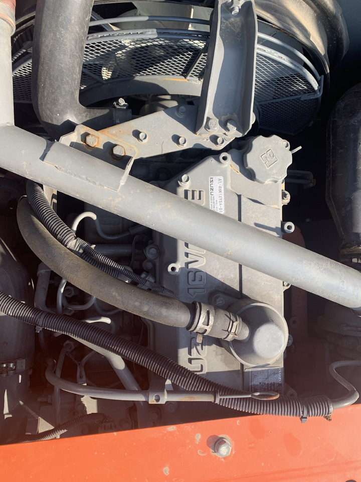 HITACHI ZX200-3 - Pelle sur chenille: photos 4 HITACHI ZX200-3 - Pelle sur chenille: photos 4