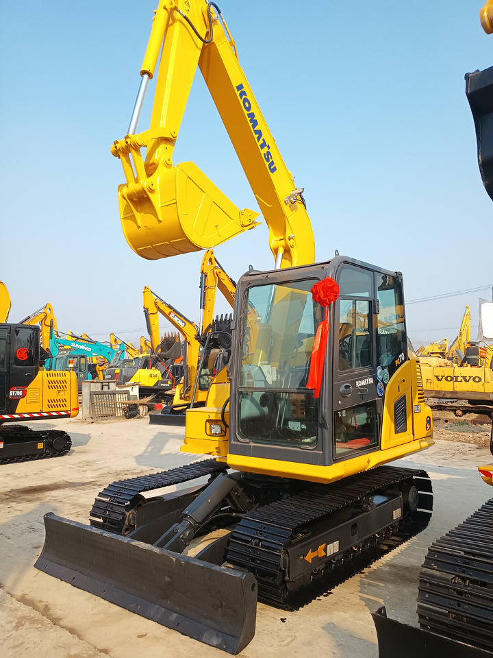 Komatsu PC70 - Pelle sur chenille: photos 3 Komatsu PC70 - Pelle sur chenille: photos 3