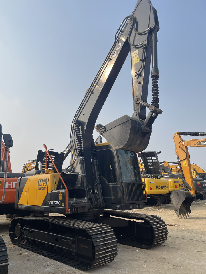 VOLVO EC140 - Pelle sur chenille: photos 3 VOLVO EC140 - Pelle sur chenille: photos 3