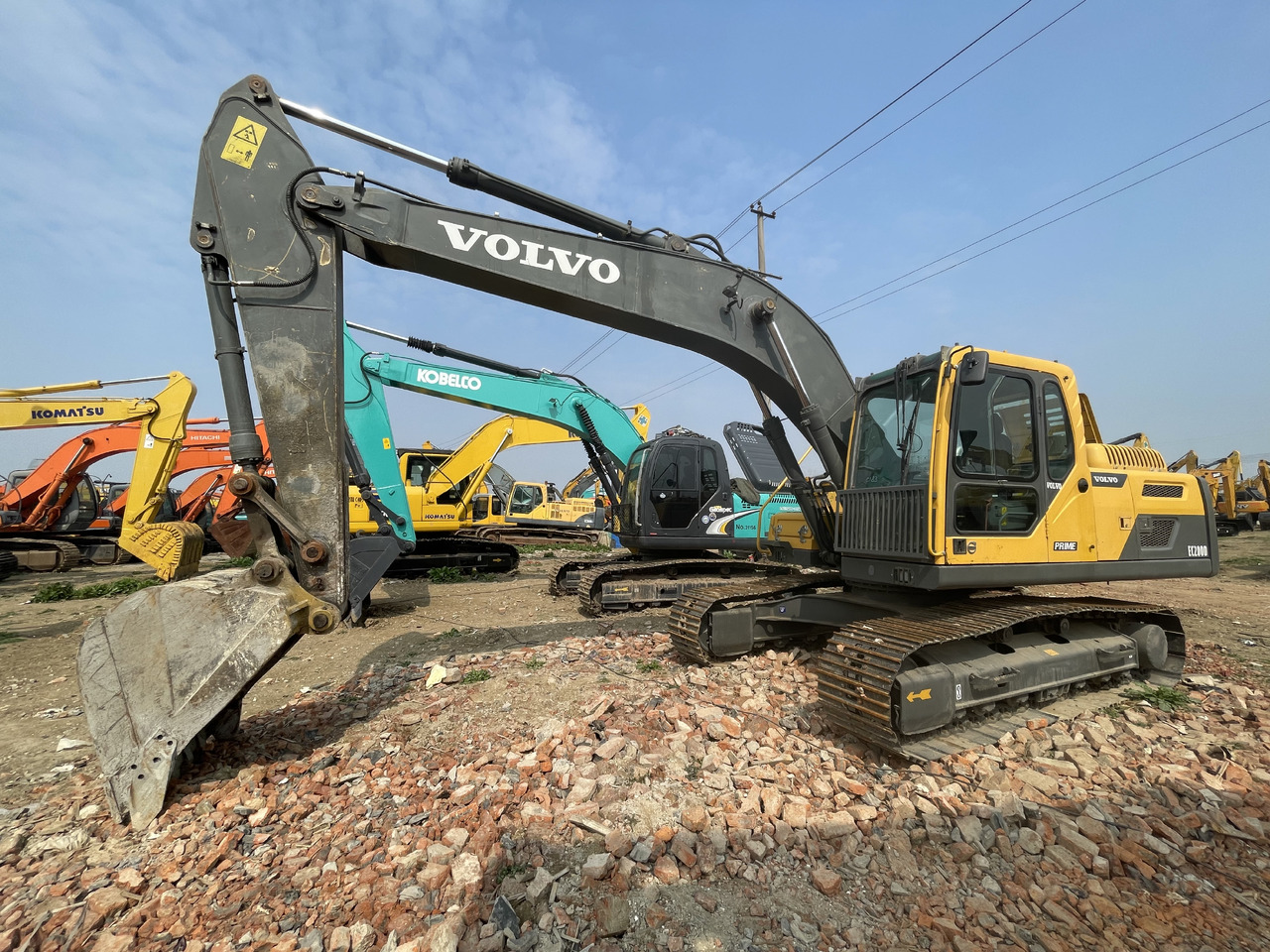 VOLVO EC200D - Pelle sur chenille: photos 3 VOLVO EC200D - Pelle sur chenille: photos 3