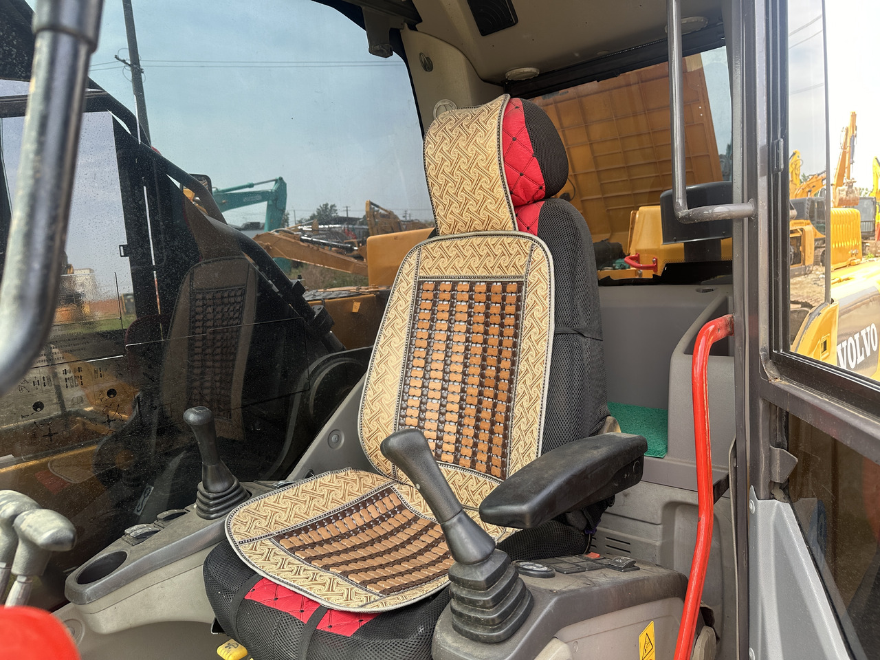Pelle sur chenille VOLVO EC250D: photos 9