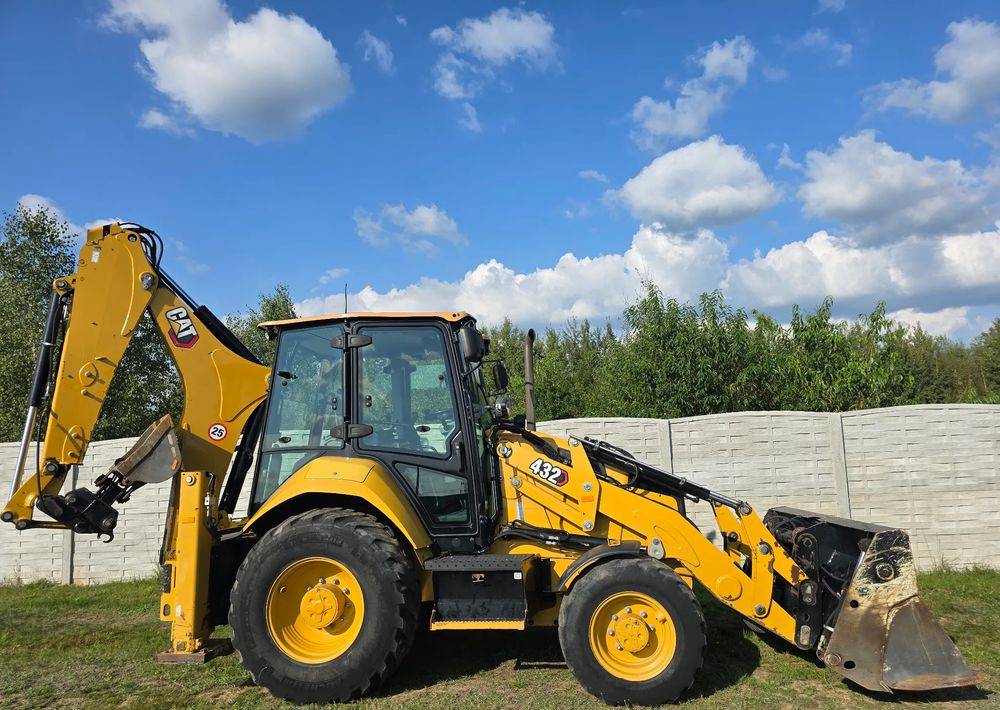 Caterpillar - Tractopelle: photos 3 Caterpillar - Tractopelle: photos 3