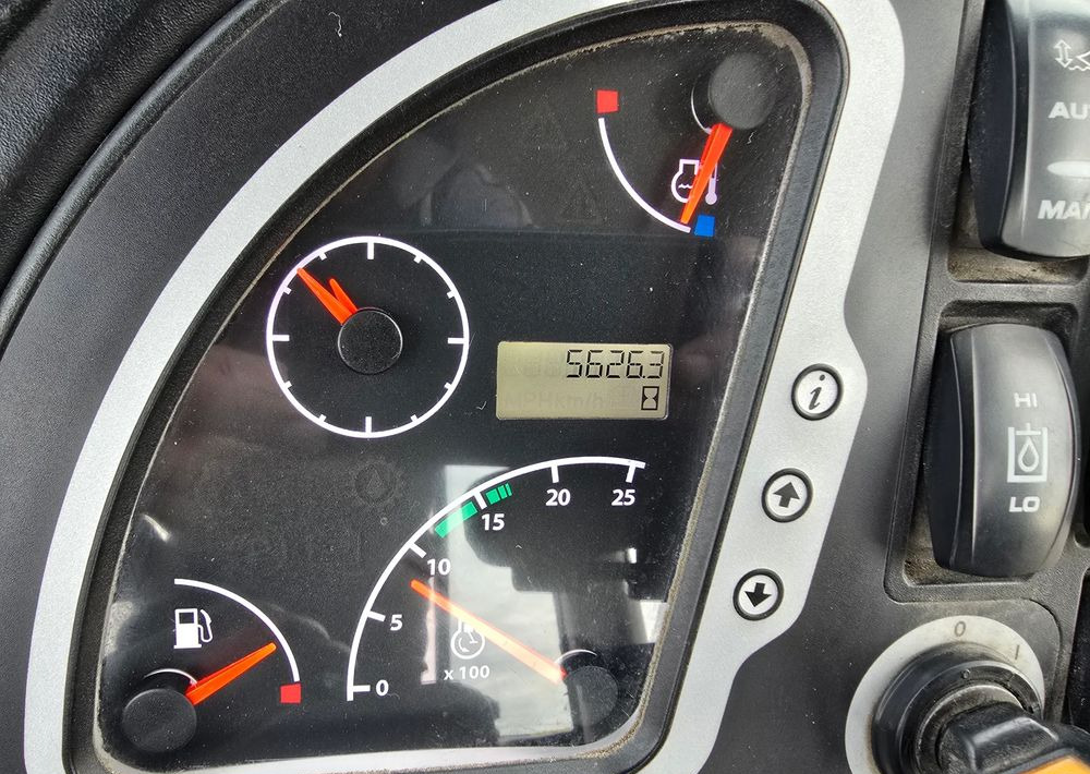 JCB - Tractopelle: photos 4 JCB - Tractopelle: photos 4