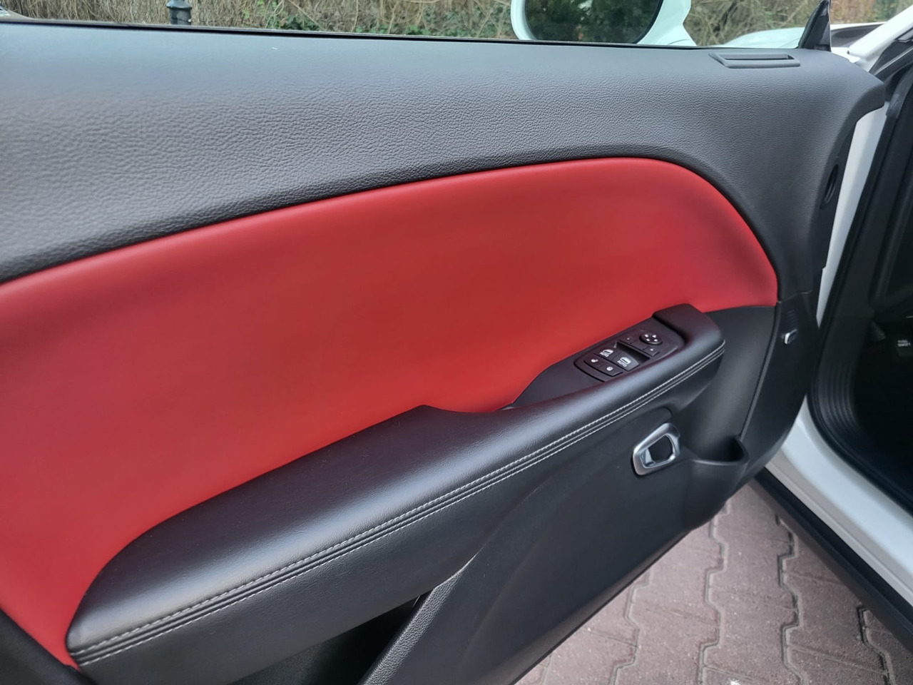 Voiture Dodge Challenger: photos 23