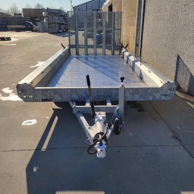 HULCO TERRAX-2 - Remorque porte-engin surbaissée: photos 2 HULCO TERRAX-2 - Remorque porte-engin surbaissée: photos 2