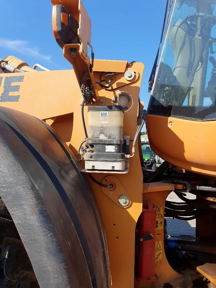 Case 821 E - Chargeuse sur pneus: photos 5 Case 821 E - Chargeuse sur pneus: photos 5