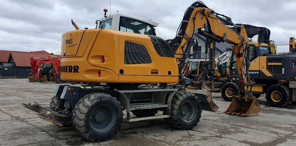 Liebherr A 910 compact - Pelle sur pneus: photos 4 Liebherr A 910 compact - Pelle sur pneus: photos 4