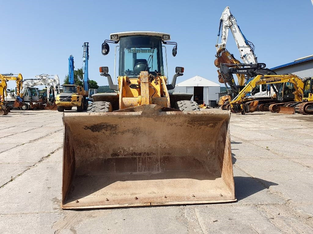 Liebherr L 538 - Chargeuse sur pneus: photos 2 Liebherr L 538 - Chargeuse sur pneus: photos 2