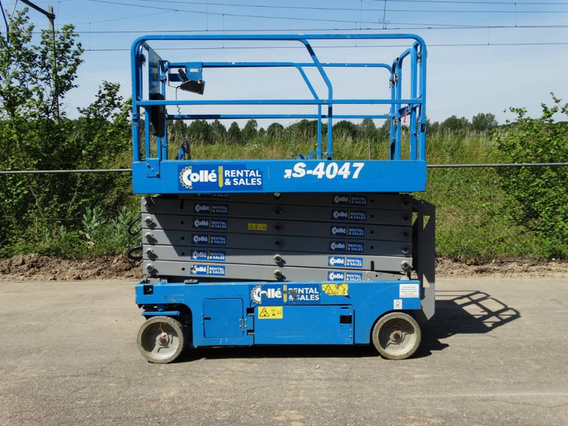 Genie GS 4047 | 2012 - Nacelle ciseaux: photos 1 Genie GS 4047 | 2012 - Nacelle ciseaux: photos 1