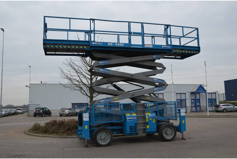 Genie GS4390RT | 2008 - Nacelle ciseaux: photos 1 Genie GS4390RT | 2008 - Nacelle ciseaux: photos 1