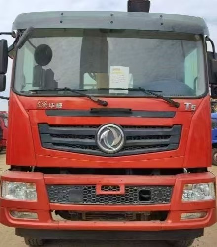 DONGFENG - Camion grue: photos 3 DONGFENG - Camion grue: photos 3