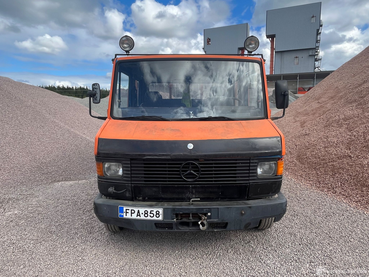 Mercedes-Benz 609 D/425, Juuri leimattu, Tuusula - Camion: photos 4 Mercedes-Benz 609 D/425, Juuri leimattu, Tuusula - Camion: photos 4