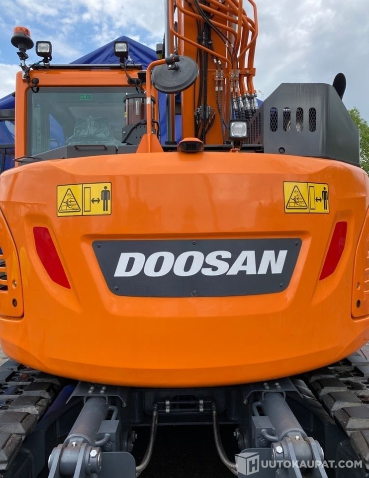 Doosan DX 140LCR-5, 2021, SMP-rototilt, puskulevy, rasvari, koura, 1 kauha, Stage5, Helsinki - Pelle sur chenille: photos 4 Doosan DX 140LCR-5, 2021, SMP-rototilt, puskulevy, rasvari, koura, 1 kauha, Stage5, Helsinki - Pelle sur chenille: photos 4