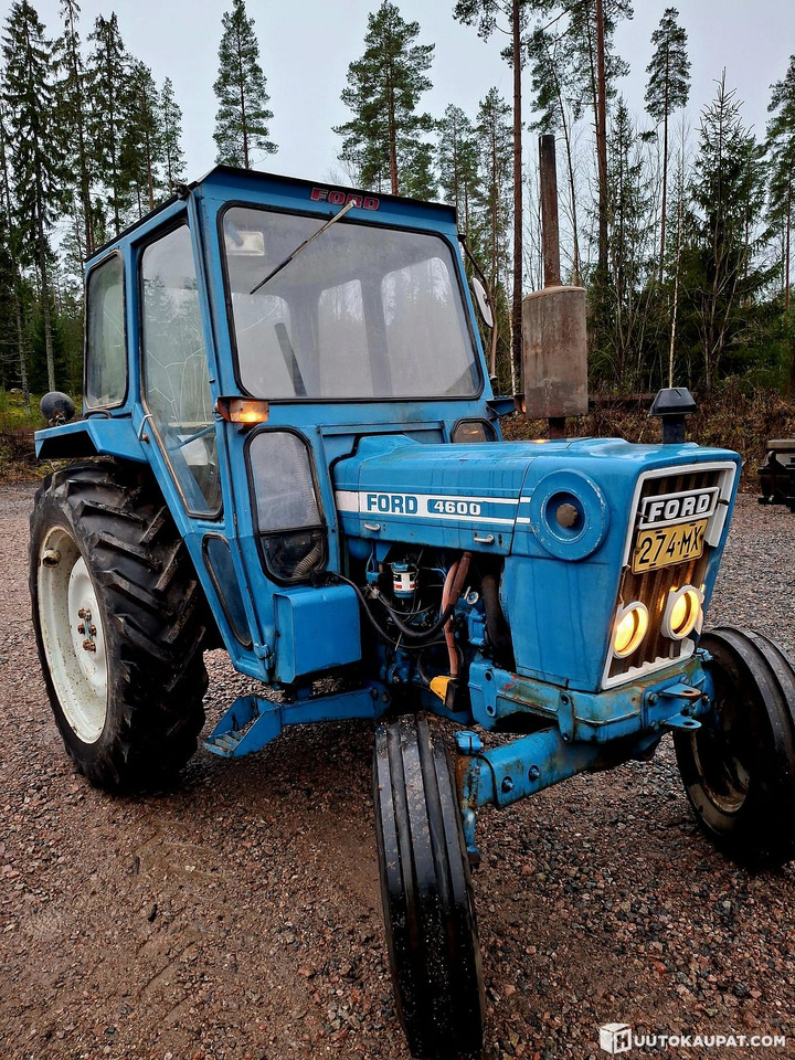 Ford 4600, 1976, Askola - Tracteur agricole: photos 1 Ford 4600, 1976, Askola - Tracteur agricole: photos 1