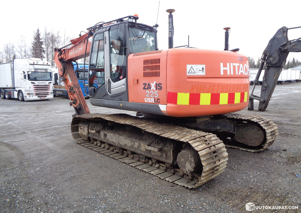 Hitachi ZX 225, 2011, Loimaa - Pelle sur chenille: photos 2 Hitachi ZX 225, 2011, Loimaa - Pelle sur chenille: photos 2