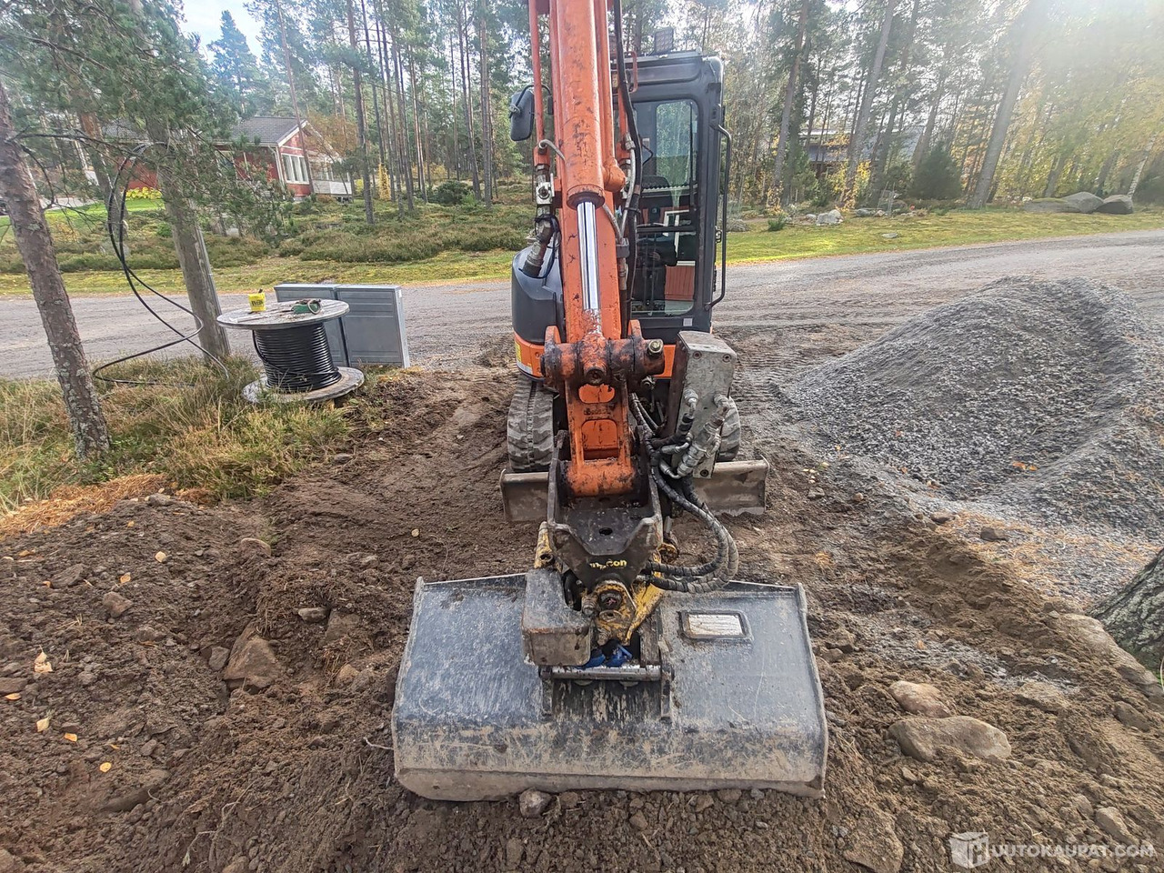 Hitachi ZX 27U-2 kaivinkone, 3328H, 2009, Uusikaupunki - Mini pelle: photos 4 Hitachi ZX 27U-2 kaivinkone, 3328H, 2009, Uusikaupunki - Mini pelle: photos 4