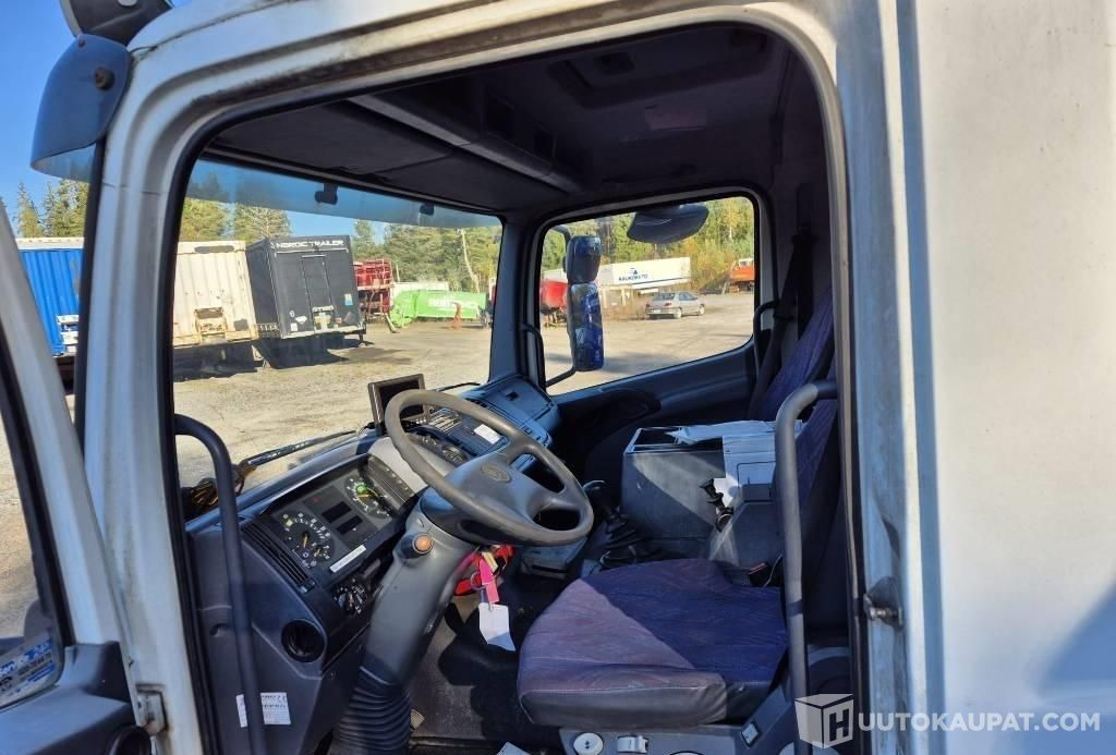 Mercedes-Benz Atego 1223 umpikori+pl nostin, 2003, 323 000 km, Forssa - Camion fourgon: photos 5 Mercedes-Benz Atego 1223 umpikori+pl nostin, 2003, 323 000 km, Forssa - Camion fourgon: photos 5
