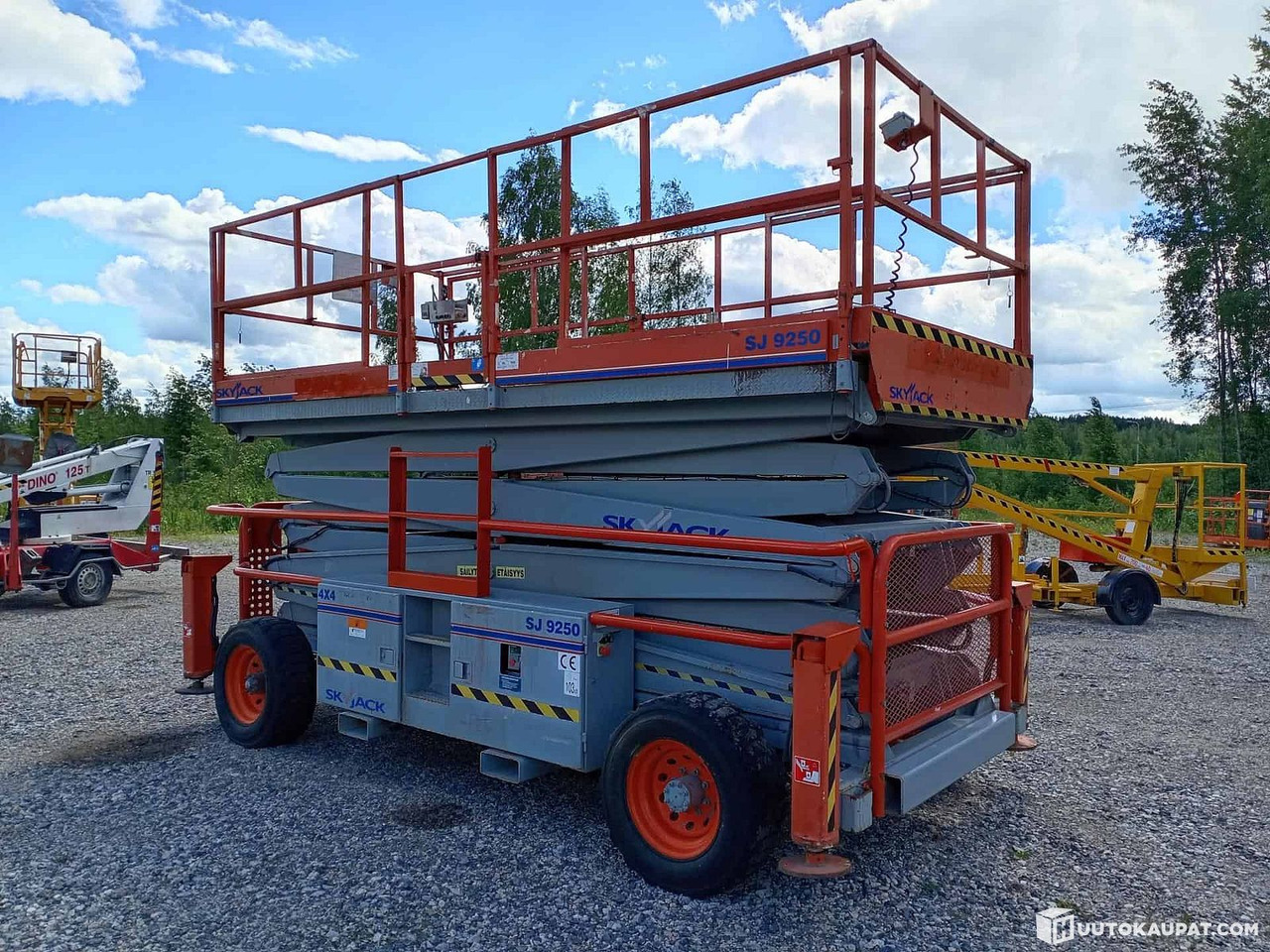 Skyjack SJ 9250 4x4 scissor lift, Inspected!, 2008, Hollola - Nacelle ciseaux: photos 4 Skyjack SJ 9250 4x4 scissor lift, Inspected!, 2008, Hollola - Nacelle ciseaux: photos 4