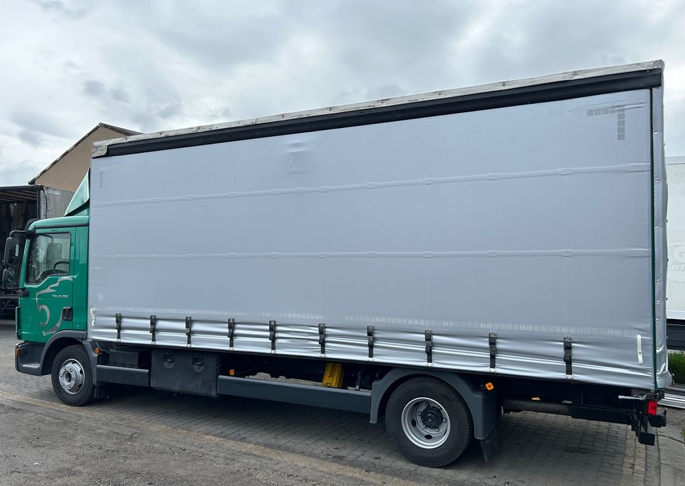 MAN TGL 12.250 6.2m AUTOMAT KLIMA z Niemiec ESP nowe opony EURO 6 / 4.75 rozstaw / zawiesie na wózek widłowy / TOP STAN / okazja nauka jazdy MOŻLIWOŚĆ DOSTOSOWANIA 12t - Camion à rideaux coulissants: photos 2 MAN TGL 12.250 6.2m AUTOMAT KLIMA z Niemiec ESP nowe opony EURO 6 / 4.75 rozstaw / zawiesie na wózek widłowy / TOP STAN / okazja nauka jazdy MOŻLIWOŚĆ DOSTOSOWANIA 12t - Camion à rideaux coulissants: photos 2