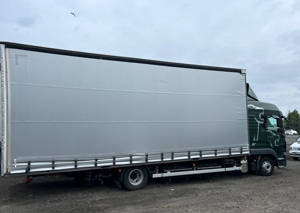 MAN TGL 12.250 GLOB UNIKAT z Niemiec BDF firanka / AUTOMAT HAK / EURO 6 / BDF 7.40 wysoki / MICHELIN 80% - Camion à rideaux coulissants: photos 5 MAN TGL 12.250 GLOB UNIKAT z Niemiec BDF firanka / AUTOMAT HAK / EURO 6 / BDF 7.40 wysoki / MICHELIN 80% - Camion à rideaux coulissants: photos 5