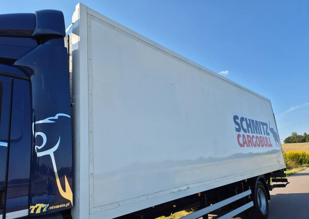 MAN TGM 18.250 Carrier 1950 D/E z Holandii / TOP STAN / 7.5m / 18 palet / winda + drzwi boczne / OKAZJA - Camion frigorifique: photos 2 MAN TGM 18.250 Carrier 1950 D/E z Holandii / TOP STAN / 7.5m / 18 palet / winda + drzwi boczne / OKAZJA - Camion frigorifique: photos 2