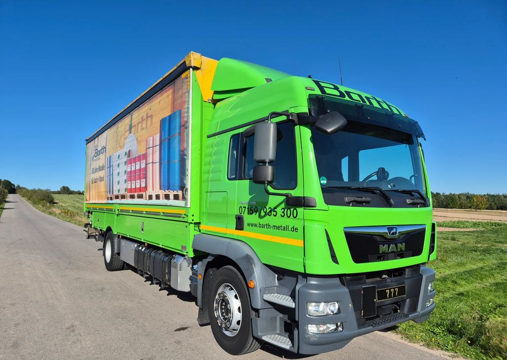 MAN Tgm 18.320 FULL SERWIS UNIKAT TOP ORYGINALNY PRZEBIEG z Niemiec AUTOMAT WINDA ACC Pirelli klima postojowa 18.250 18.290 15.250 15.290 15.320 - Camion à rideaux coulissants: photos 1 MAN Tgm 18.320 FULL SERWIS UNIKAT TOP ORYGINALNY PRZEBIEG z Niemiec AUTOMAT WINDA ACC Pirelli klima postojowa 18.250 18.290 15.250 15.290 15.320 - Camion à rideaux coulissants: photos 1