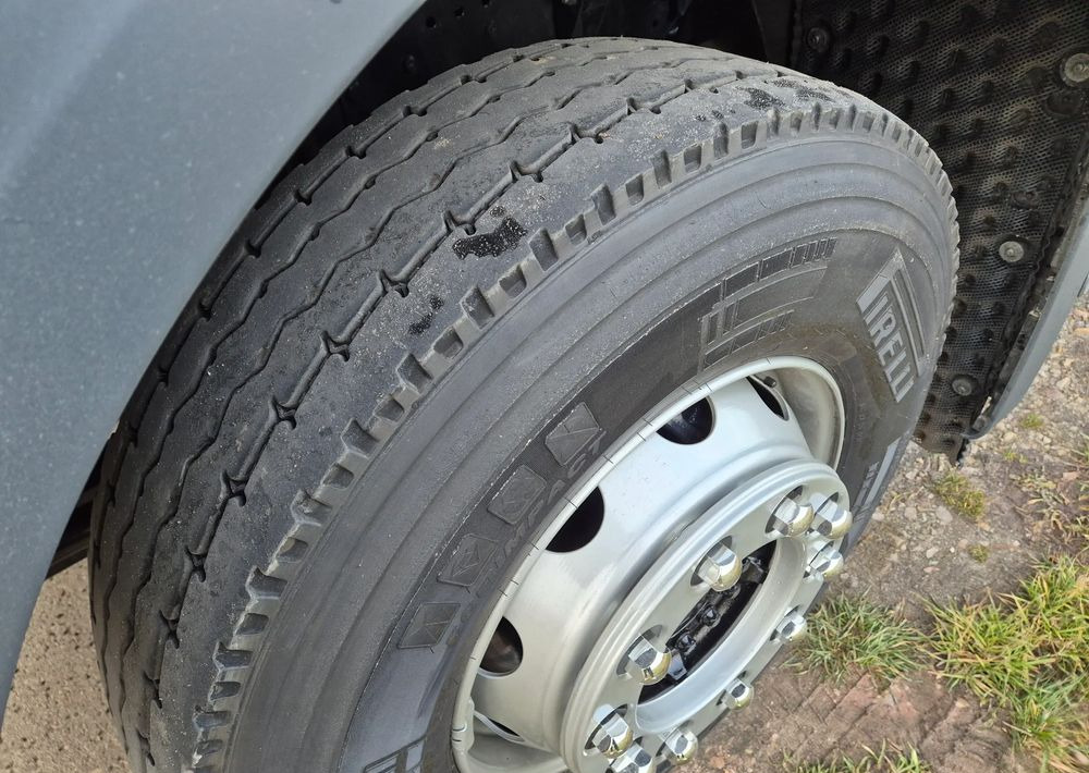 Tracteur routier MAN TGS 18.470 NAUKA JAZDY STANDARD 4x2 / TGX 18.360 400 510 460 500 TOP STAN / ŚWIEŻO SPROWADZONY: photos 32 Tracteur routier MAN TGS 18.470 NAUKA JAZDY STANDARD 4x2 / TGX 18.360 400 510 460 500 TOP STAN / ŚWIEŻO SPROWADZONY: photos 32