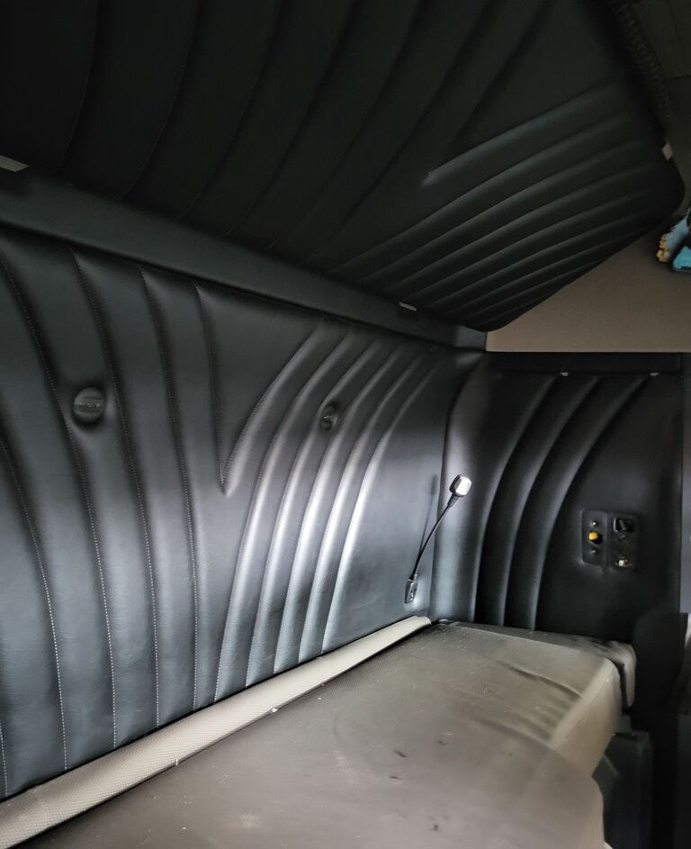 Scania SCANIA R truck - Cabine et intérieur pour Camion: photos 1 Scania SCANIA R truck - Cabine et intérieur pour Camion: photos 1