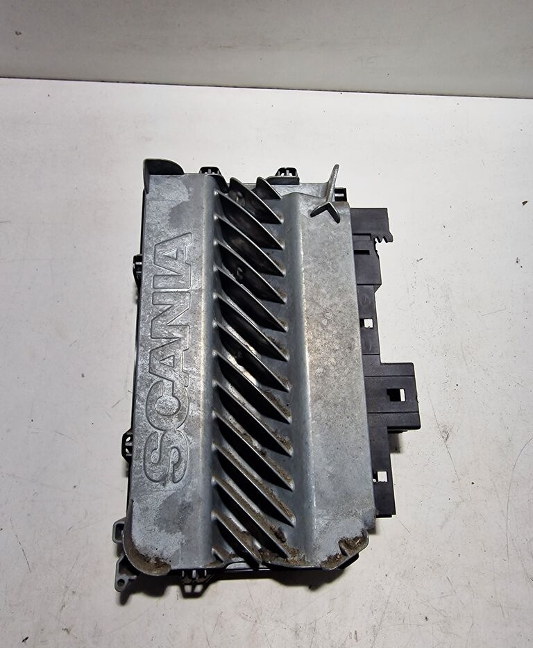 Scania Sterownik Świateł CUV2 R EURO6 2382793 Scania Sterownik Świateł CUV2 Scania R EURO6 2382793 truck - Bloc de gestion pour Camion: photos 1 Scania Sterownik Świateł CUV2 R EURO6 2382793 Scania Sterownik Świateł CUV2 Scania R EURO6 2382793 truck - Bloc de gestion pour Camion: photos 1