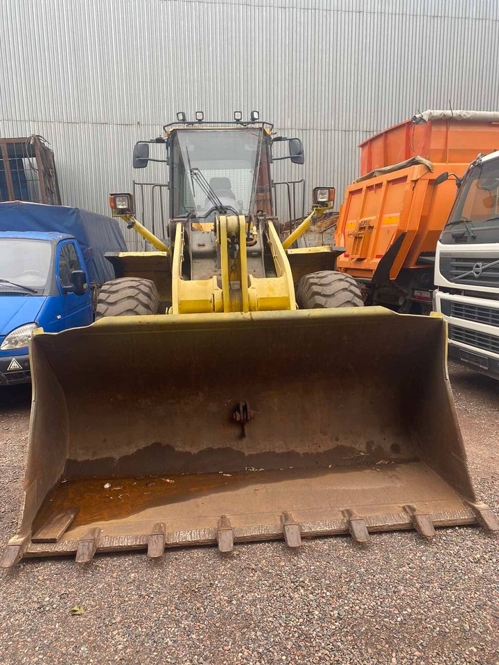 KOMATSU WA380-6 - Chargeuse sur pneus: photos 3 KOMATSU WA380-6 - Chargeuse sur pneus: photos 3