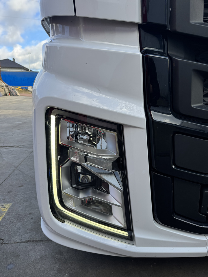 Ford F-Max 500 - Pare-chocs pour Camion: photos 5 Ford F-Max 500 - Pare-chocs pour Camion: photos 5