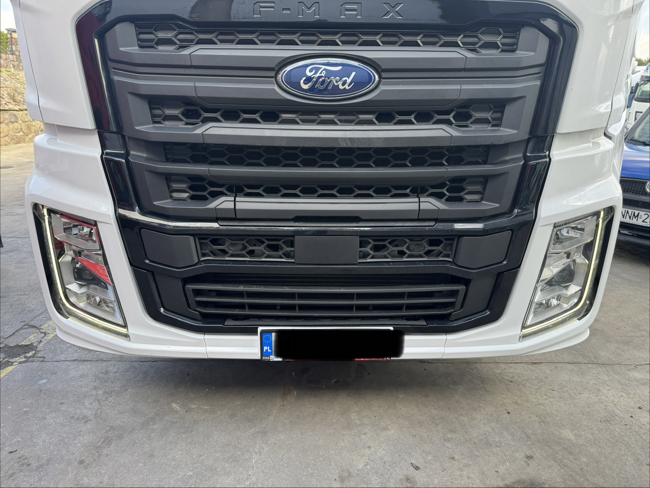 Ford F-Max 500 - Pare-chocs pour Camion: photos 1 Ford F-Max 500 - Pare-chocs pour Camion: photos 1