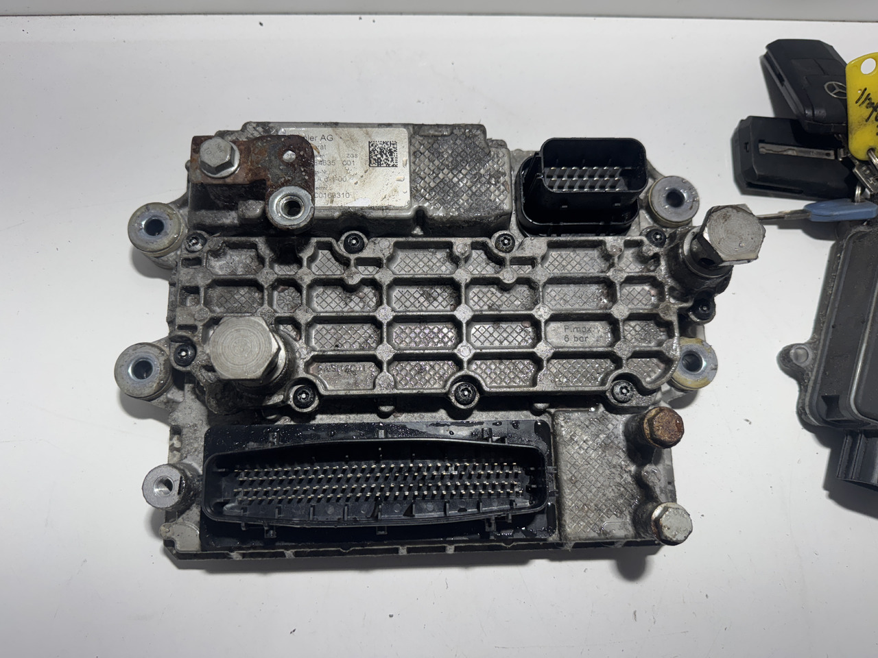 Mercedes Antos Actros MP4 - Bloc de gestion pour Camion: photos 2 Mercedes Antos Actros MP4 - Bloc de gestion pour Camion: photos 2