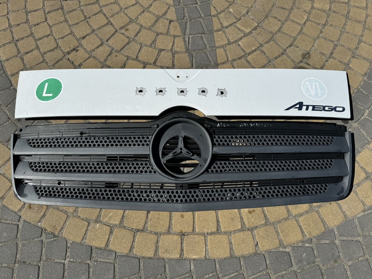 Mercedes-Benz Atego III E6 - Capot pour Camion: photos 1 Mercedes-Benz Atego III E6 - Capot pour Camion: photos 1