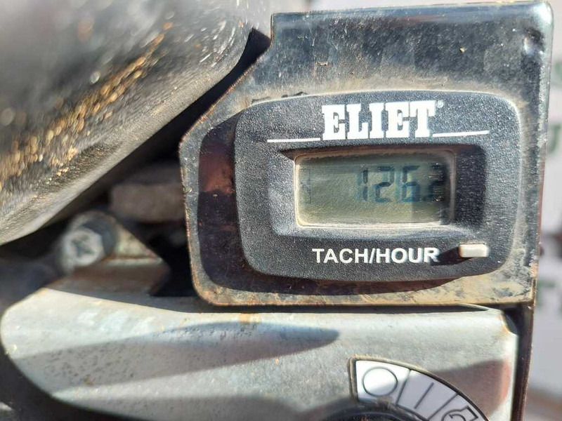 Eliet Prof 5 trailer - Broyeur de végétaux: photos 5 Eliet Prof 5 trailer - Broyeur de végétaux: photos 5