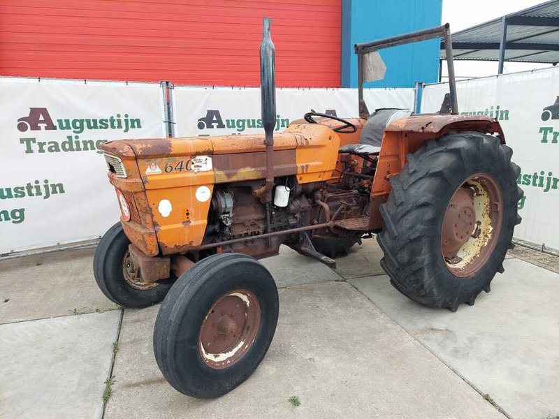 Fiat 640/8 - Tracteur agricole: photos 1 Fiat 640/8 - Tracteur agricole: photos 1