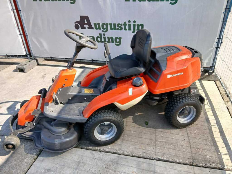 Husqvarna R 214C - Motofaucheuse: photos 1 Husqvarna R 214C - Motofaucheuse: photos 1