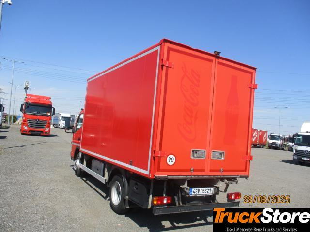 FUSO 7C15 - Fourgon grand volume: photos 4 FUSO 7C15 - Fourgon grand volume: photos 4
