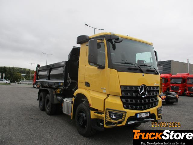 Mercedes-Benz Arocs 3351 K - Camion benne: photos 2 Mercedes-Benz Arocs 3351 K - Camion benne: photos 2