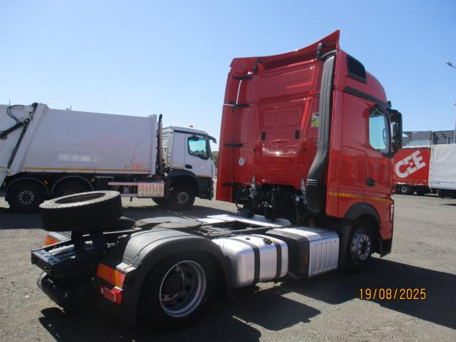Mercedes-Benz Actros 1845 LS nRL - Tracteur routier: photos 3 Mercedes-Benz Actros 1845 LS nRL - Tracteur routier: photos 3