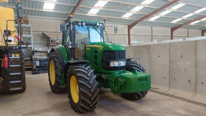 John Deere 7530 Premium Boite Vario - Tracteur agricole: photos 1 John Deere 7530 Premium Boite Vario - Tracteur agricole: photos 1